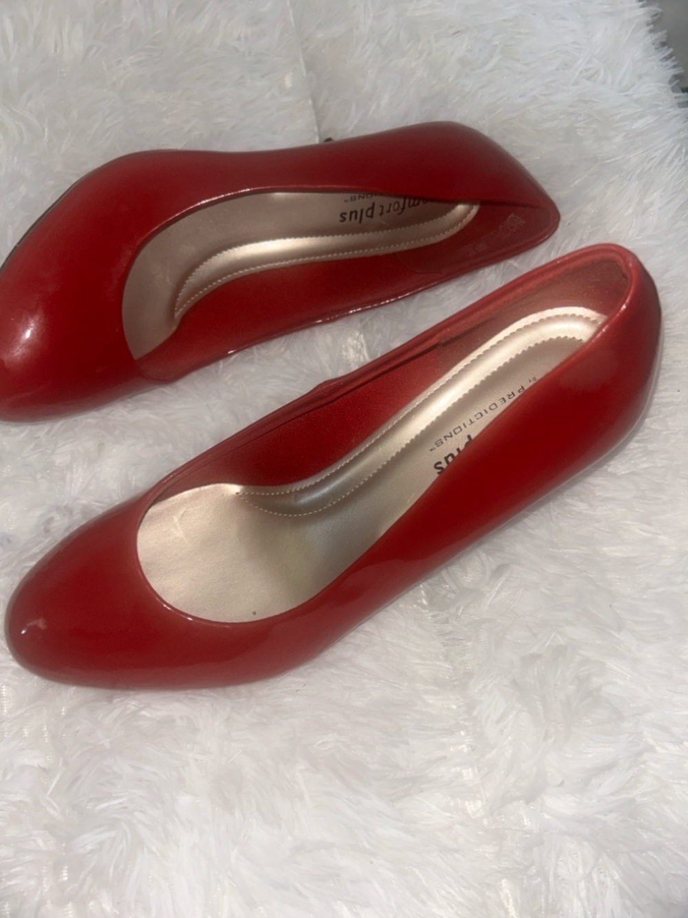 comfort plus by Predictions Red Women's Round-Toe Pumps
